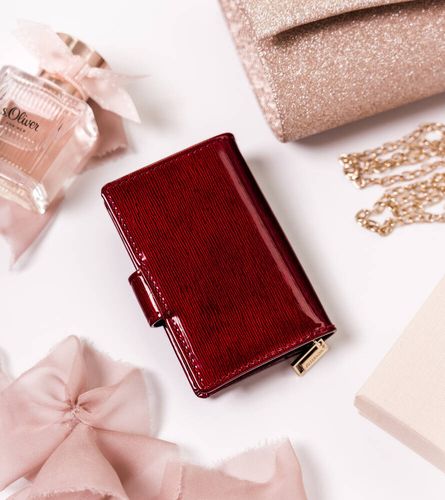 Lakierowane etui na klucze i karty na Arena.pl