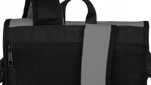 sportowy, szary plecak roll-top z usztywnianym spodem i uchwytem na Arena.pl