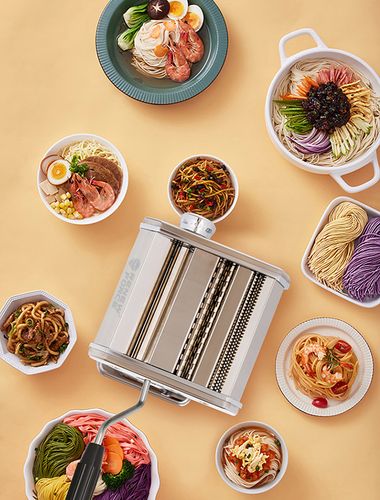 Maszynka ręczna do makaronu i ciasta Renew Force na Arena.pl