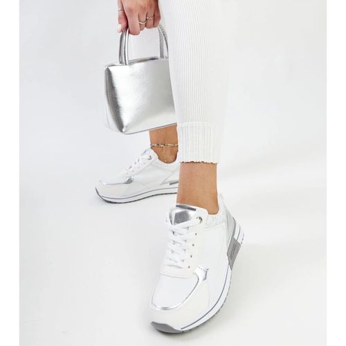 Białe sneakersy na platformie r.40 na Arena.pl