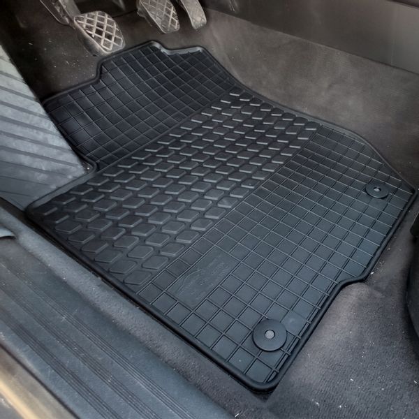 Dywaniki dedykowane do Audi A3 8L TUNEL zdjęcie 12