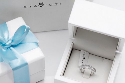 Złoty pierścionek PBD0759 - Diament na Arena.pl