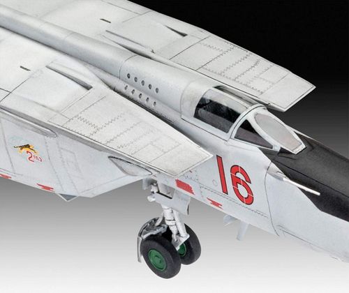 Model plastikowy MiG-25 RBT "Foxbat B" na Arena.pl