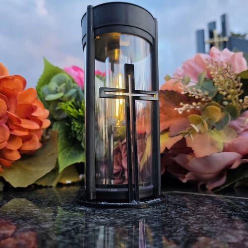 ZNICZ SOLARNY LED LAMPION NA GRÓB STATUETKA NA CMENTARZ Z KRZYŻEM na Arena.pl