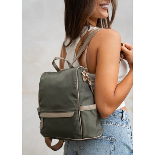 zielony, miejski plecak damski z nylonu i skóry ekologicznej z doczepianym na Arena.pl