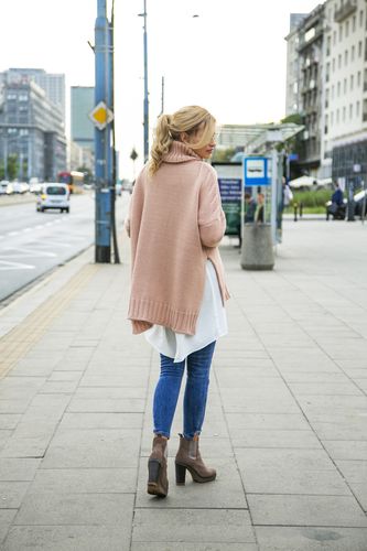 Sweter oversize F551 Ecru UNI na Arena.pl