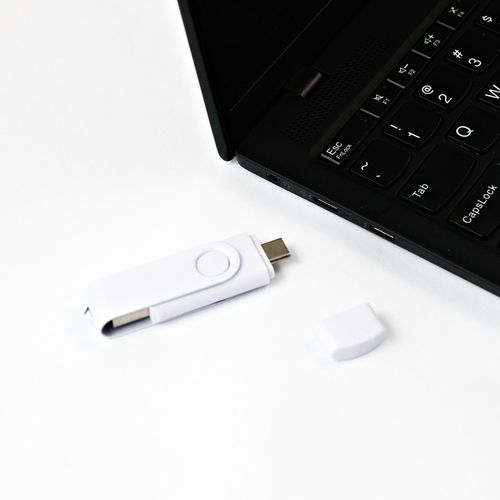 Pendrive prezent 64 GB 3.0 USB-C TYP C BIAŁY BEZ GRAWERA na Arena.pl