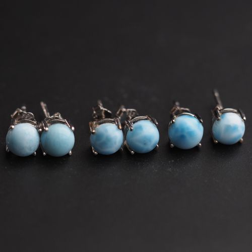 Kolczyki sztyfty - Larimar okrągły i srebro rodowane na Arena.pl