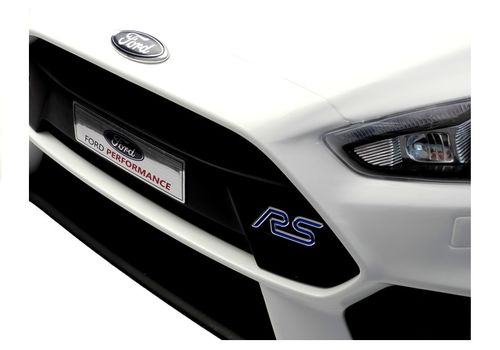 AUTO NA AKUMULATOR FORD FOCUS RS Białe na Arena.pl