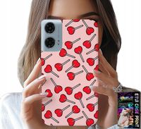 ETUI DO MOTOROLA MOTO G85 5G - KOBIECE, MODNE WZORY LIZAKI W SERCA CASE