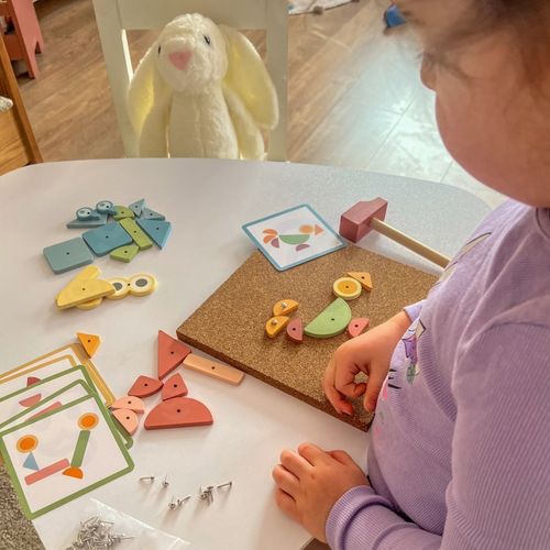 WOOPIE GREEN Drewniana Przybijanka z Młotkiem Układanka 20 wzorów 82 el. na Arena.pl