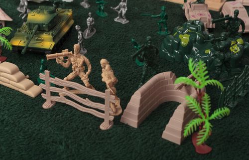 ZESTAW MILITARNY 400 EL. na Arena.pl