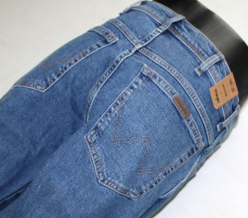 Męskie jeansy Wrangler Regular -Stonewash W10I2333N proste - W31/L32 na Arena.pl