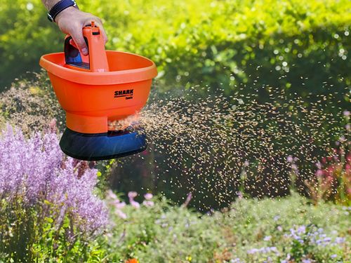 SIEWNIK akumulatorowy na baterie DO NAWOZU SOLI TRAWY 2,7L automatyczny na Arena.pl