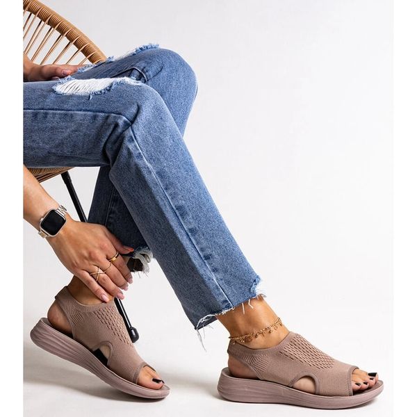 Brązowe sandałki na platformie r.38 zdjęcie 2