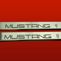 Listwa progowa FORD MUSTANG MK4 MUSTANG V8 Stal nierdzewna 304 połysk 2szt
