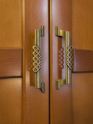 UCHWYT MEBLOWY ARTISAN 15144Z12800.09 Rozstaw w mm - 128, Kolor pokrycia - Stary mosiądz na Arena.pl