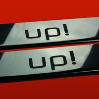 Listwa progowa VOLKSWAGEN UP! Stal nierdzewna 304 połysk 2szt