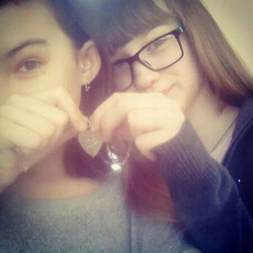 NASZYJNIK 2 NAJLEPSZYCH PRZYJACIÓŁEK BFF 24H na Arena.pl