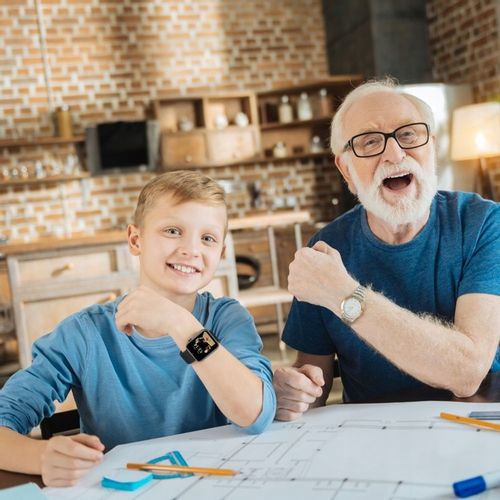 Smartwatch dla dzieci Dziecka 4G Manta Kevin Czarny GPS Gry SOS Rozmowy na Arena.pl