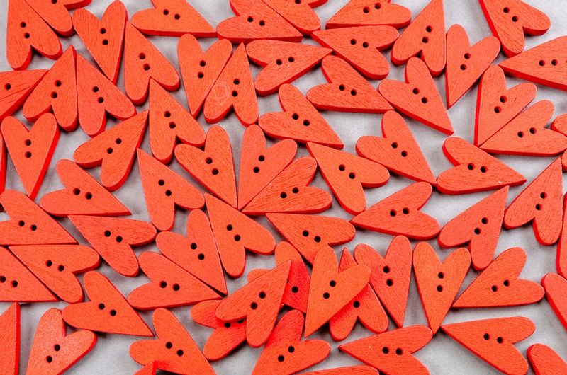 Guzik drewniany SERCE czerwony 10szt. zdjęcie 4