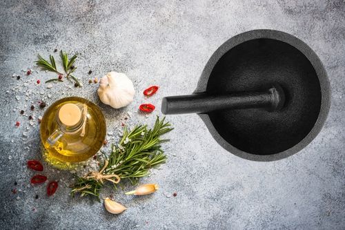 MOŹDZIERZ ŻELIWNY KUCHENNY Z TŁUCZKIEM DO PRZYPRAW ZIÓŁ TŁUCZEK UBIJAK na Arena.pl