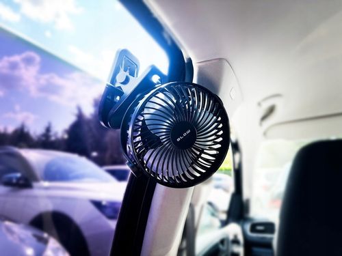 WIATRAK WENTYLATOR SAMOCHODOWY BIURKOWY AKUMULATOR REGULOWANY KLIPS 12V na Arena.pl