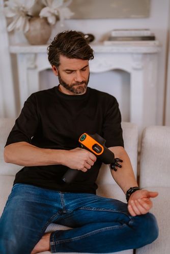 Pistolet masujący Medivon Gun Vital masażer ręczny do masażu ciała na Arena.pl