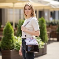 Torebka Sakiewka Czarna z Motywem Kwiatów Jabłoni – Handmade