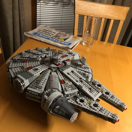 Klocki Star Wars Sokół Millenium na Arena.pl