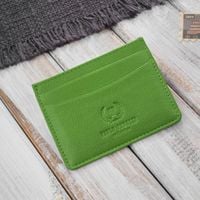 etui na karty i wizytówki skórzane minimalistyczne praktyczne etui zielone