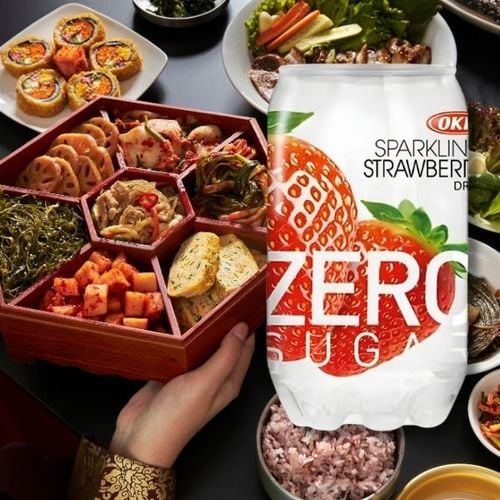 OKF Sparkling Strawberry Zero Sugar napój truskawkowy 350ml na Arena.pl