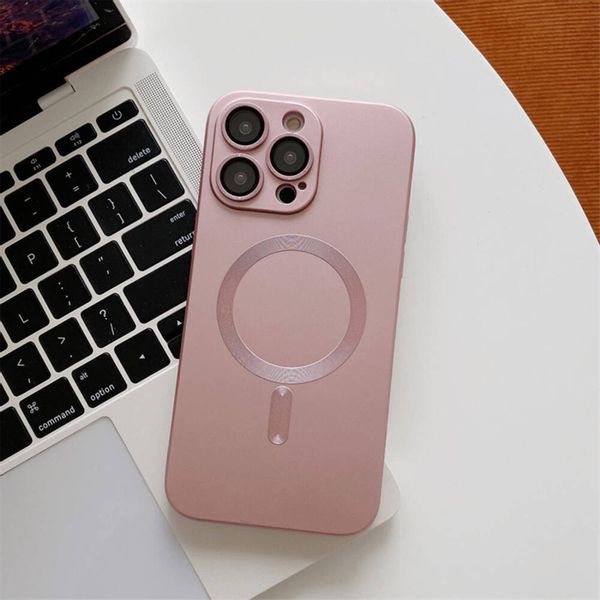 Etui Iphone 14 Pro Soft Magsafe Różowe zdjęcie 5