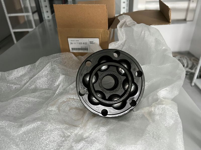 OE BMW PRZEGUB WAŁU TYLNY BMW E60 E61 E63 E64 E65 E66 E67 26117525812 zdjęcie 3