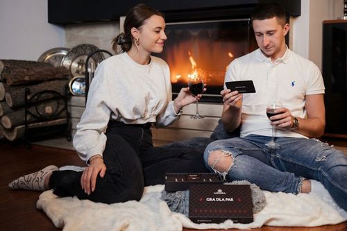 GRA KARCIANA DLA PAR - Ekskluzywne karty z pytaniami, Walentynki 2025 na Arena.pl