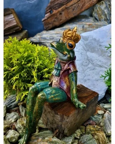 FIGURKA FIGURA ŻABA ŻABKA SIEDZĄCA W KORONIE na Arena.pl