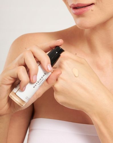 PODKŁAD do TWARZY mocno KRYJĄCY NUTRIDOME Wygładzający Trwały 04 BEIGE na Arena.pl