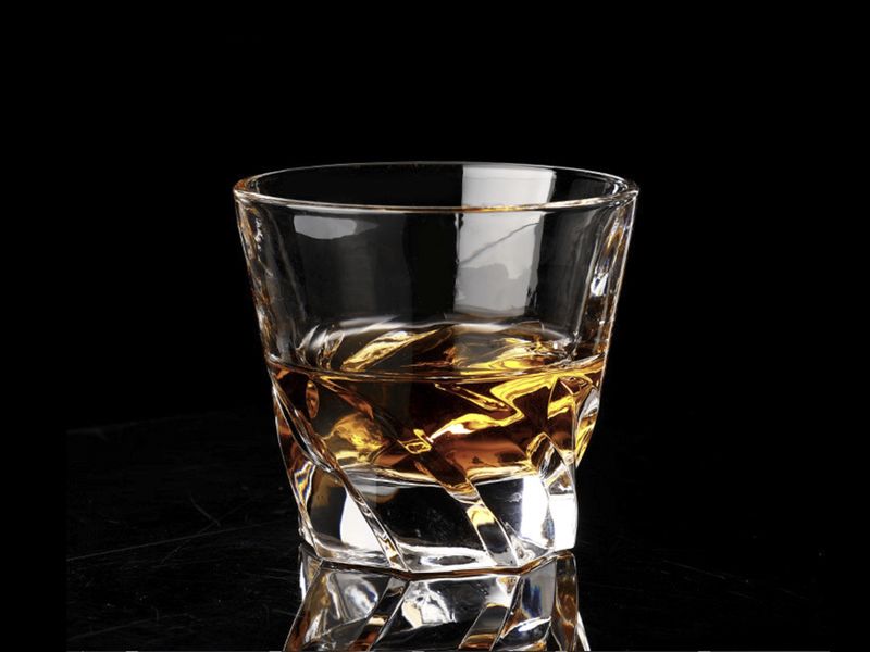 Zestaw 4 szklanek do whisky zdjęcie 1