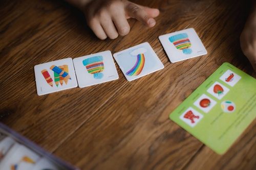 Zabawy przedszkolaka Kukuryku Adamigo na Arena.pl