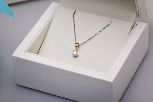 Złoty wisiorek WXD1930 - Diament na Arena.pl