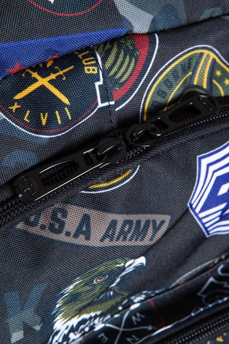 COOLPACK BASIC PLUS PLECAK MŁODZIEŻOWY MILITARY PATCHES 27L na Arena.pl