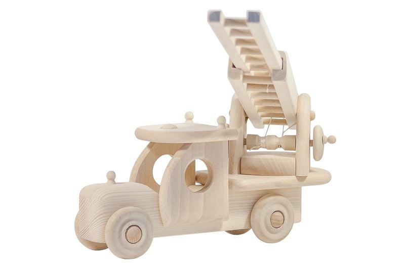 Drewniany samochód strażacki zdjęcie 5