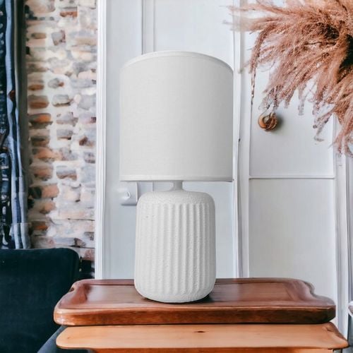 Lampka nocna z abażurem biała ceramiczna ryflowana DION D1 na Arena.pl