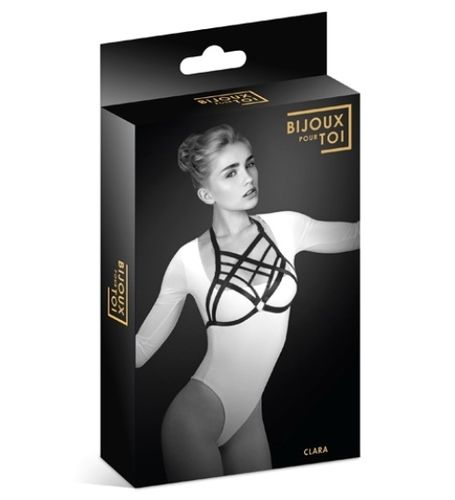 Paski akcentujące kobiecy biust na Arena.pl