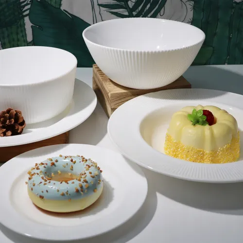 SERWIS OBIADOWY RYFLOWANY 18 EL DLA 6 OSÓB KPL TALERZY ZE ZDOBIENIEM SZKŁO na Arena.pl