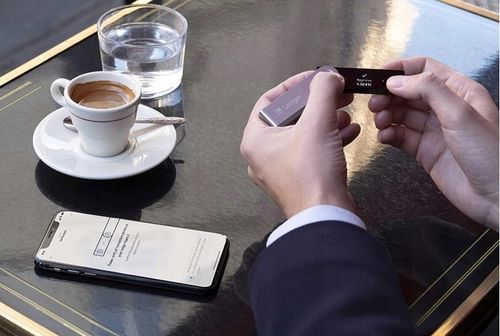 Portfel kryptowaluty LEDGER NANO X BTC ETH DOGE XRP ADA BCH wallet BitCoin na Arena.pl