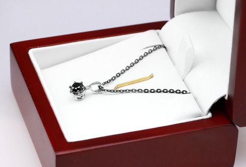 Złoty wisiorek WBD3178B - Diament na Arena.pl