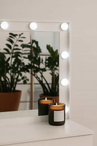 TOALETKA KOSMETYCZNA BIAŁA Z LUSTREM I OŚWIETLENIEM LED SUNNY + na Arena.pl