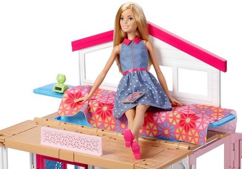 Mattel Barbie Domek + lalka na Arena.pl