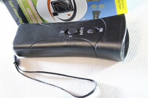 Odstraszacz Psów Ultradźwiękowy Głośny Mocny 130dB MP036 3w1 LED na Arena.pl